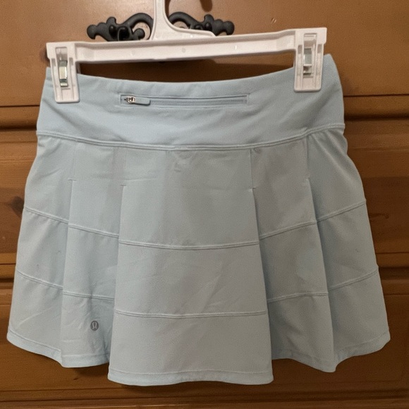 Lululemon Size 2 Powder Blue Pace Rival Skirt - Picture 2 of 9